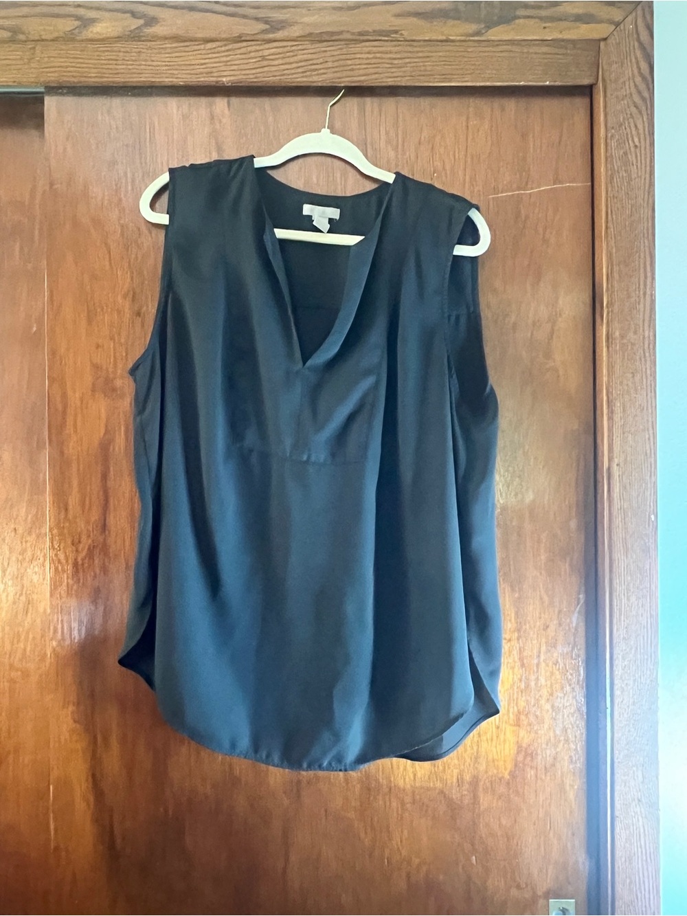 H&M Black Sleeveless V-Neck Blouse